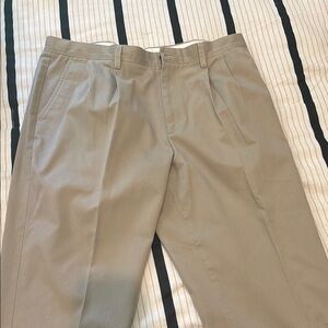 Men's Tan dockers